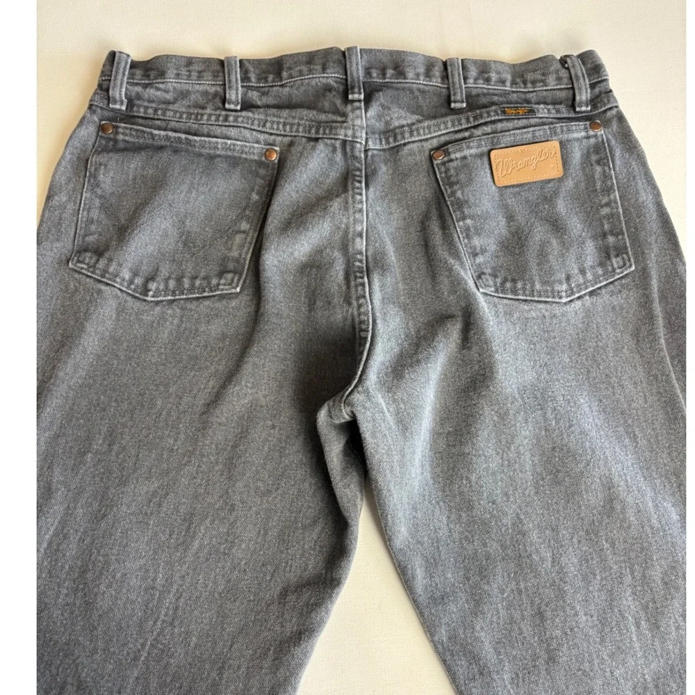 Wrangler Cowboy Cut 13MWZCG Mens Jeans Fits 36x33 Faded Black Straight Leg Denim